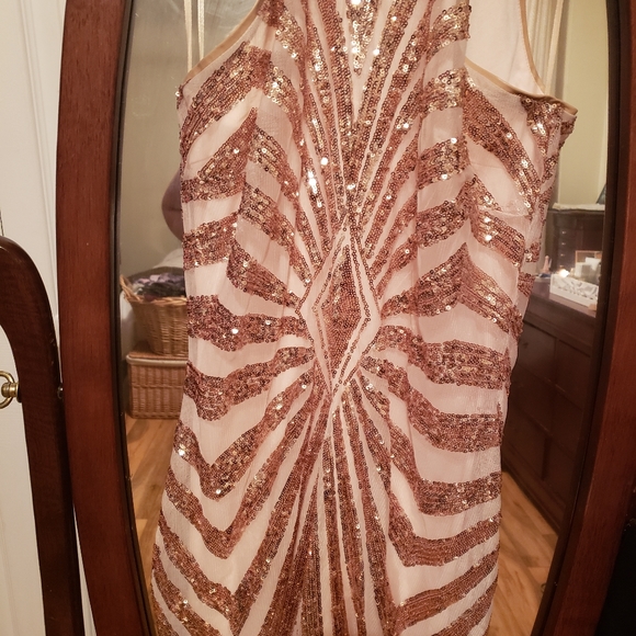 Dress - Picture 2 of 3